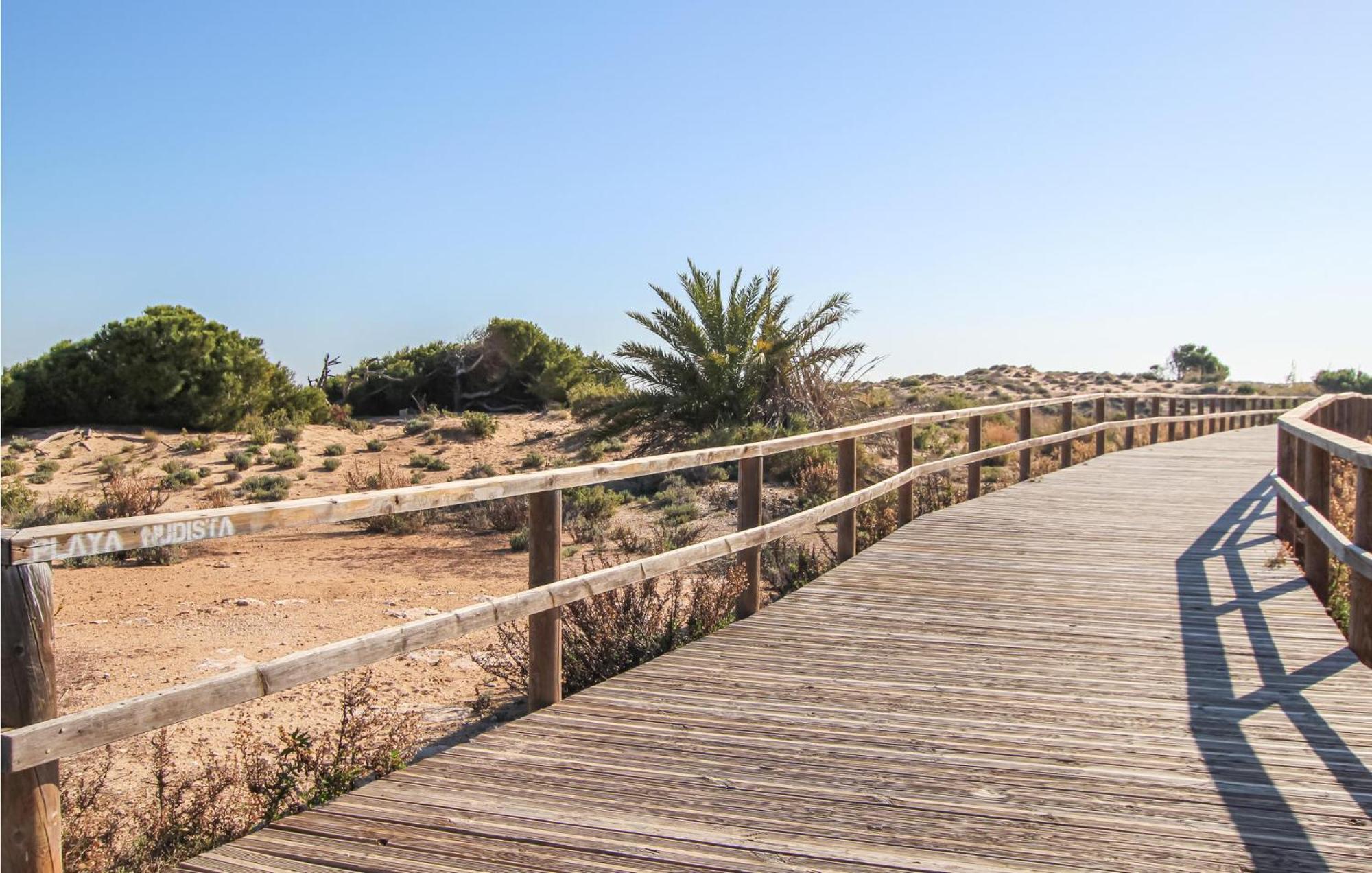Beach Front Apartment In Los Arenales Del Sol Exteriör bild