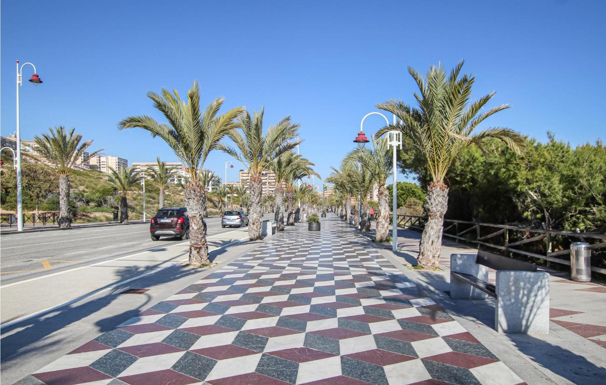 Beach Front Apartment In Los Arenales Del Sol Exteriör bild
